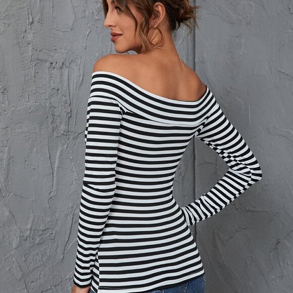 Black and White Sexy Womens Striped Print Off Shoulder Tee - Picture 2 of 5